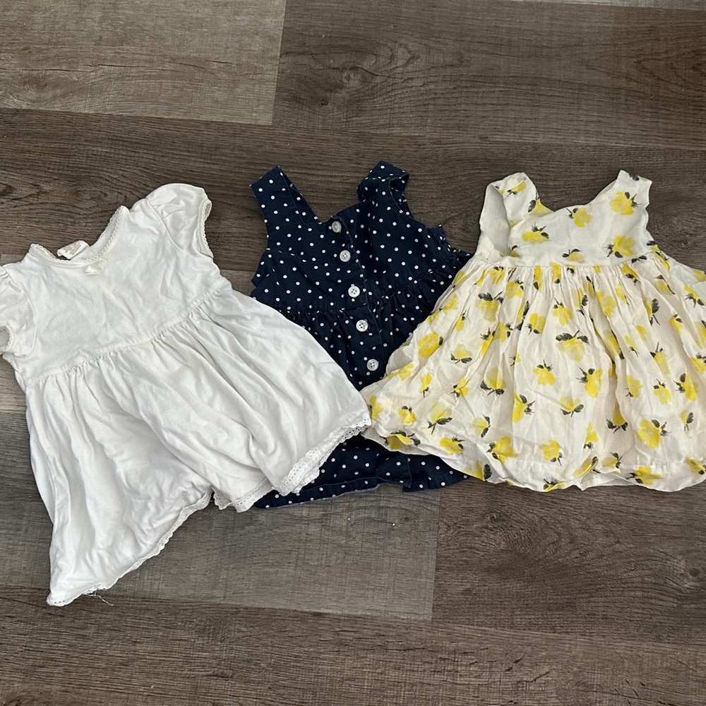 Baby Gap bundle 6-12 mo dresses